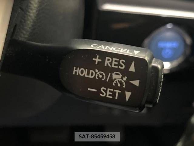 Toyota PRIUS 2016-04 331384-6
