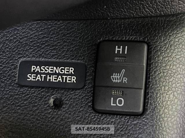 Toyota PRIUS 2016-04 331384-5
