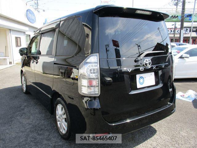 Toyota VOXY 2010-09 289123-6