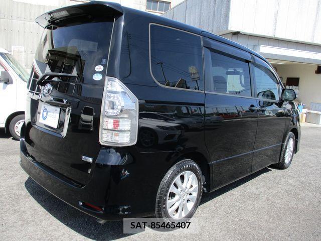 Toyota VOXY 2010-09 289123-2