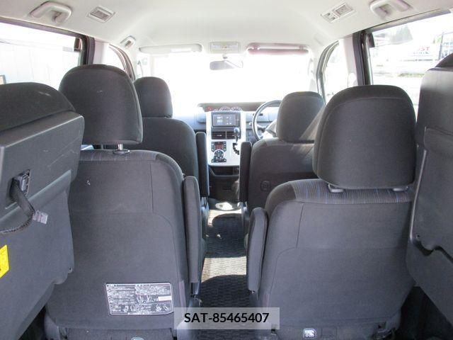 Toyota VOXY 2010-09 289123-9