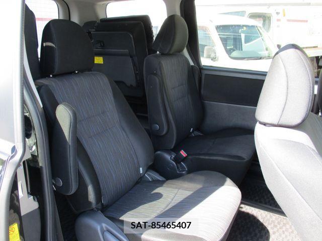 Toyota VOXY 2010-09 289123-10