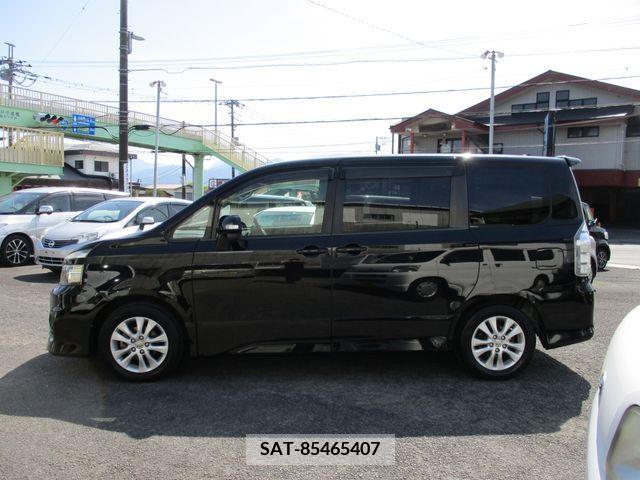 Toyota VOXY 2010-09 289123-4
