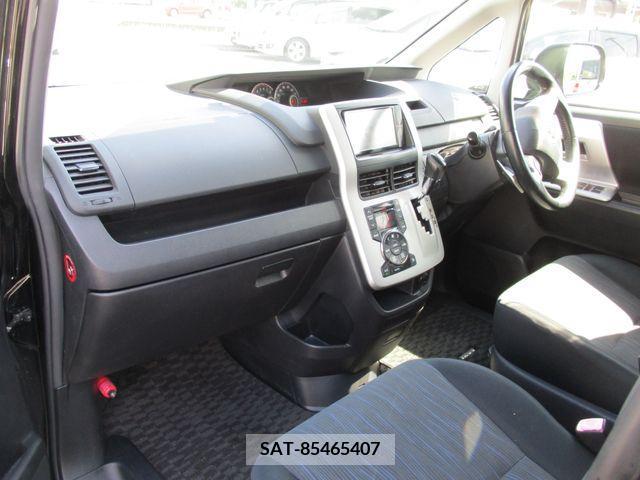 Toyota VOXY 2010-09 289123-5