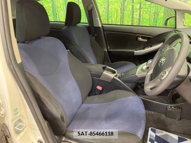 Toyota PRIUS 2013-10 340343-8