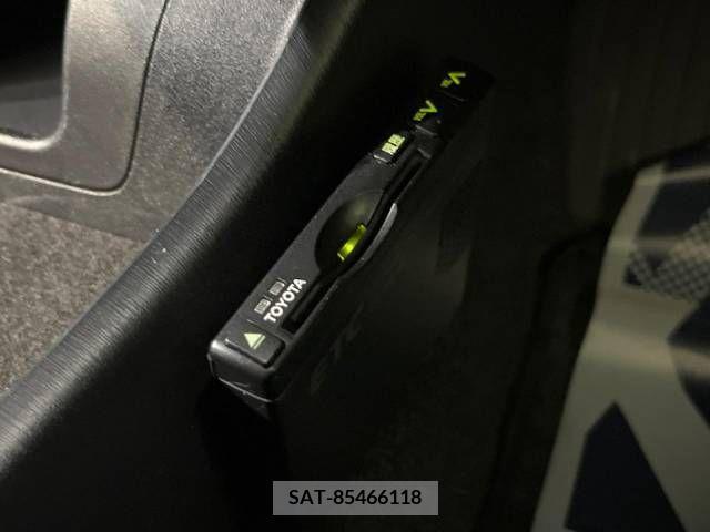Toyota PRIUS 2013-10 340343-5
