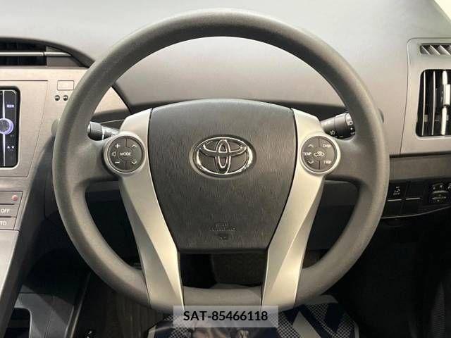 Toyota PRIUS 2013-10 340343-11