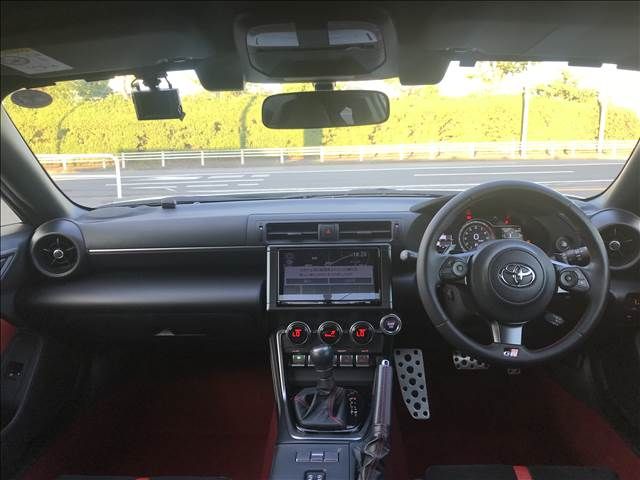 Toyota 86 2022-02 184587-1