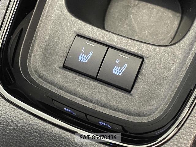 Toyota AQUA 2022-06 313373-11