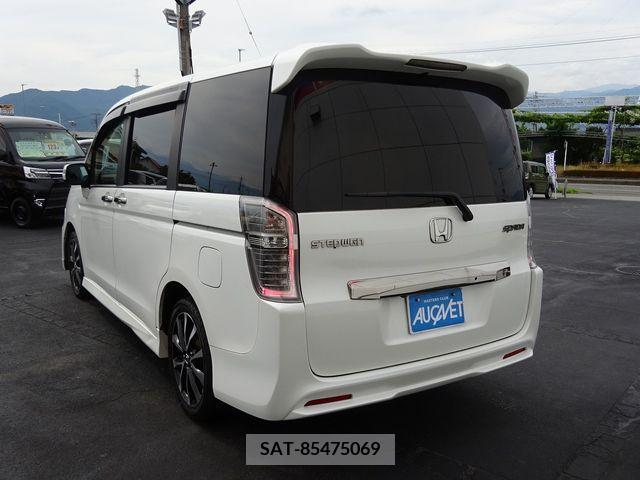 Honda STEP WGN 2013-08 324639-5