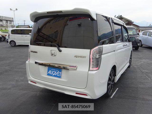Honda STEP WGN 2013-08 324639-3