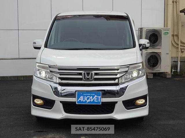 Honda STEP WGN 2013-08 324639-1