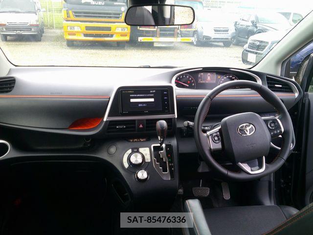 Toyota SIENTA 2017-08 383045-2
