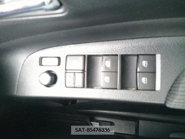 Toyota SIENTA 2017-08 383045-21