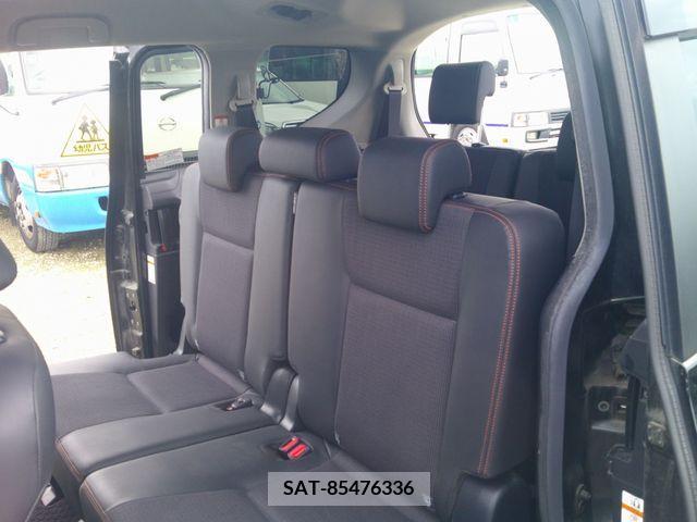 Toyota SIENTA 2017-08 383045-12