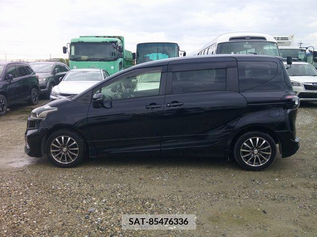 Toyota SIENTA 2017-08 383045-6