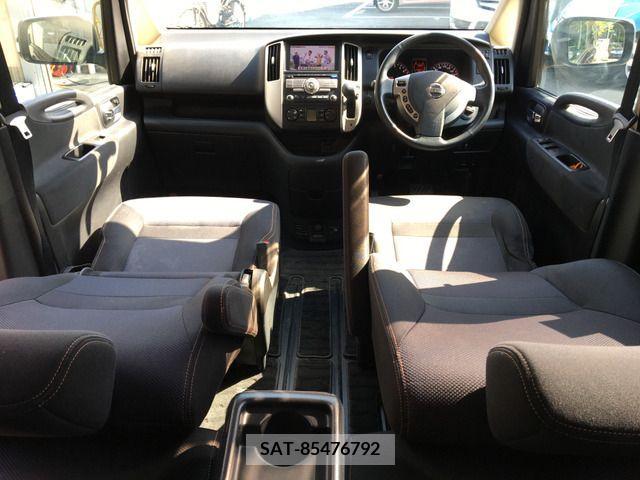 Nissan SERENA 2009-03 284288-4
