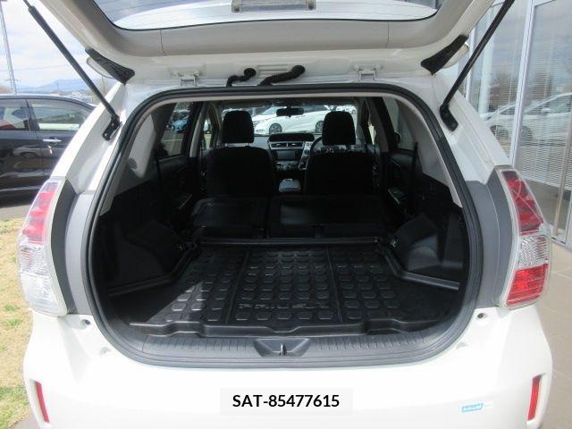 Toyota PRIUS ALPHA 2014-12 282473-8