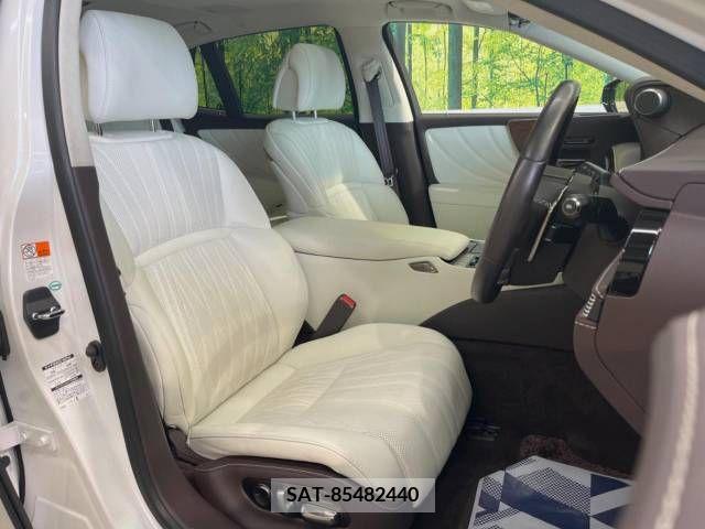 Lexus LS 2018-04 334432-7