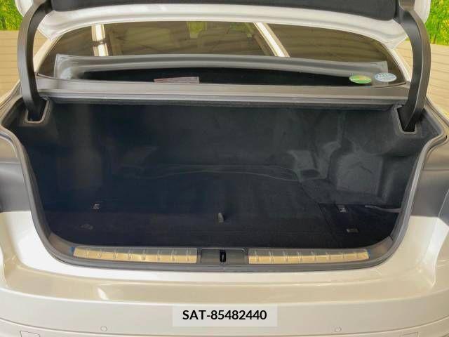 Lexus LS 2018-04 334432-11