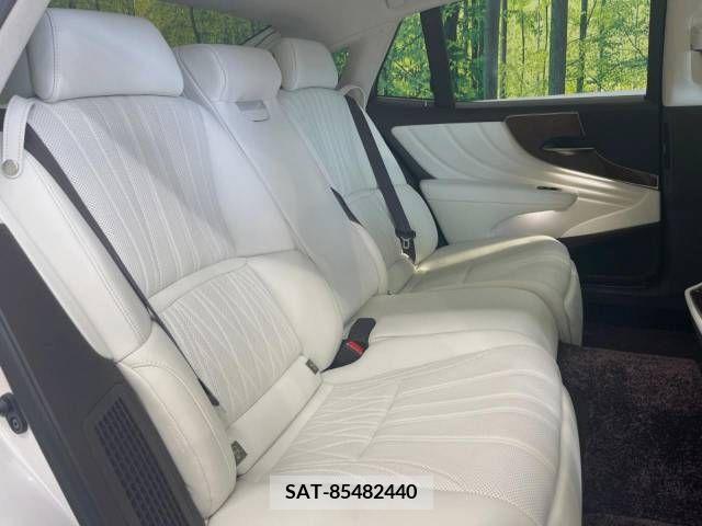 Lexus LS 2018-04 334432-10