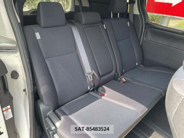 Toyota NOAH 2021-07 321670-7