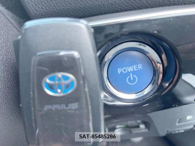 Toyota PRIUS 2017-12 205627-7