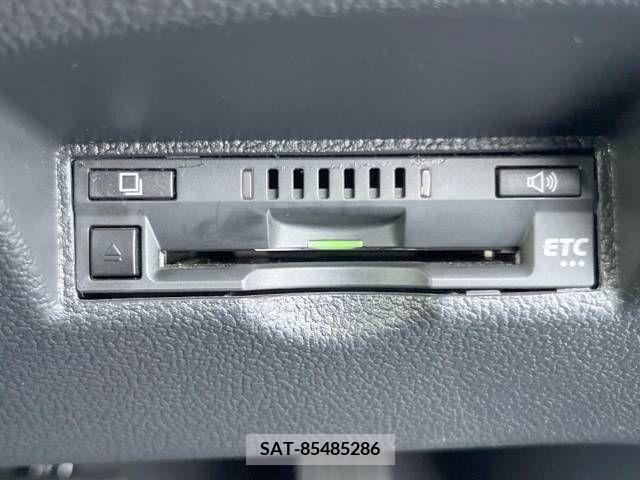 Toyota PRIUS 2017-12 205627-5