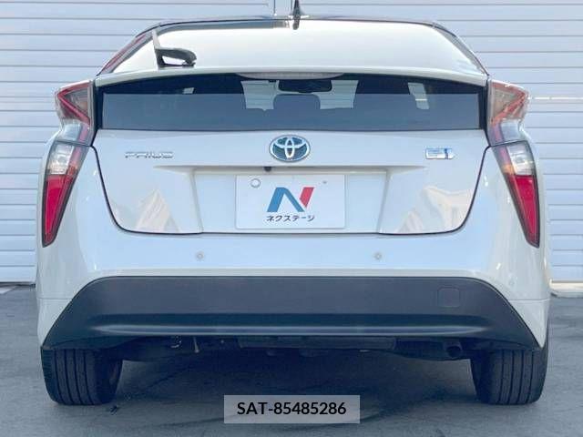 Toyota PRIUS 2017-12 205627-12