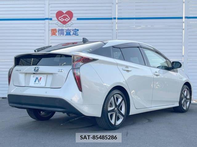 Toyota PRIUS 2017-12 205627-14
