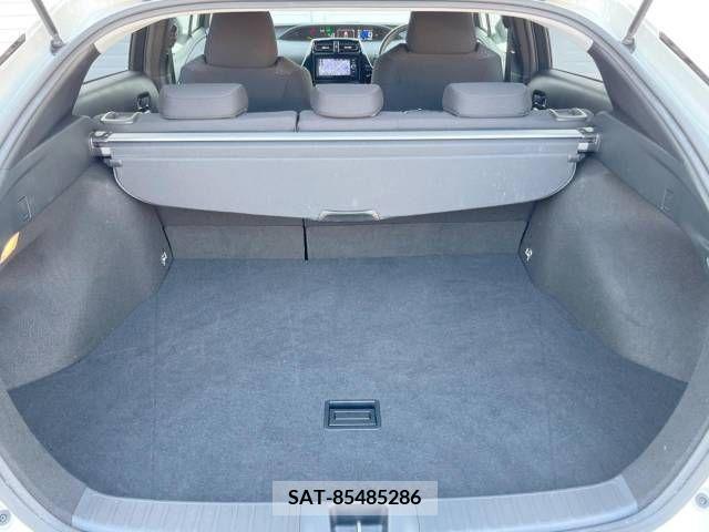 Toyota PRIUS 2017-12 205627-10