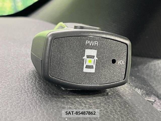 Toyota ESQUIRE 2016-04 322800-6