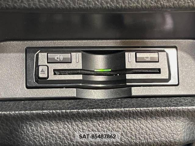 Toyota ESQUIRE 2016-04 322800-5