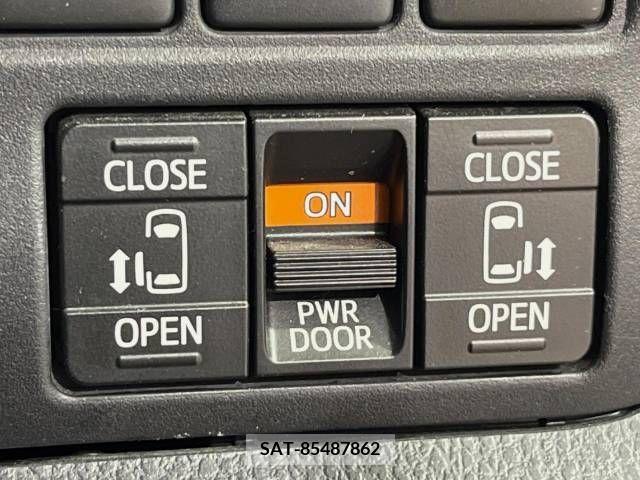 Toyota ESQUIRE 2016-04 322800-3