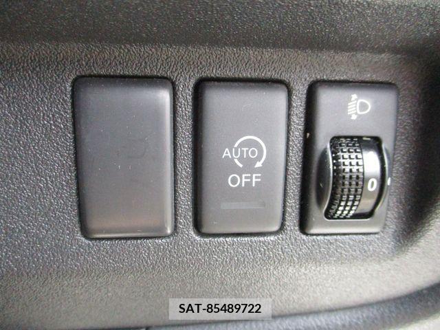 Nissan MARCH 2013-02 363182-11