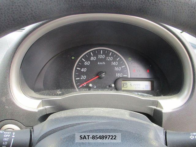 Nissan MARCH 2013-02 363182-5