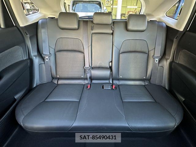 Nissan AURA 2022-11 208689-15
