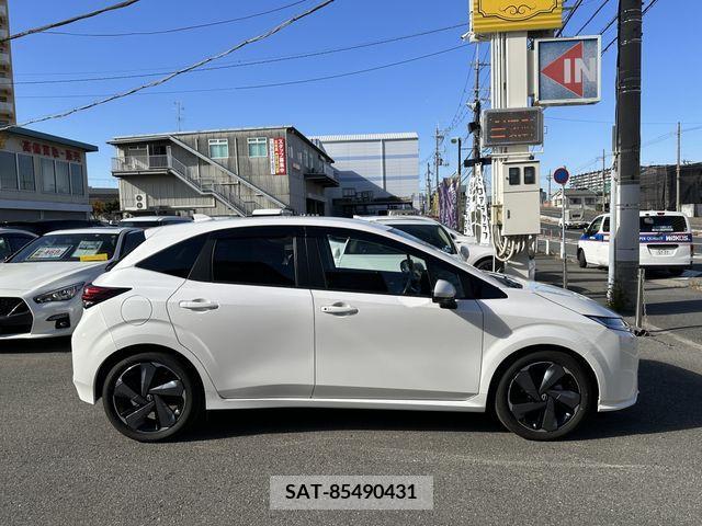 Nissan AURA 2022-11 208689-2