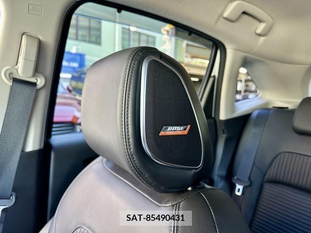 Nissan AURA 2022-11 208689-21