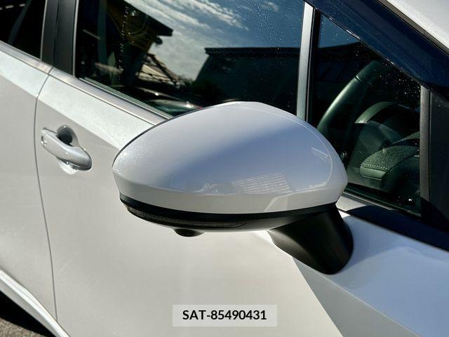 Nissan AURA 2022-11 208689-8
