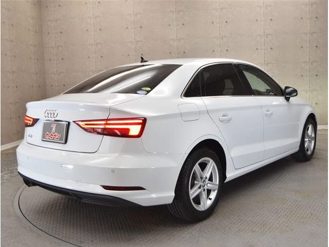 Audi A3 SEDAN 2020-12 7628-1