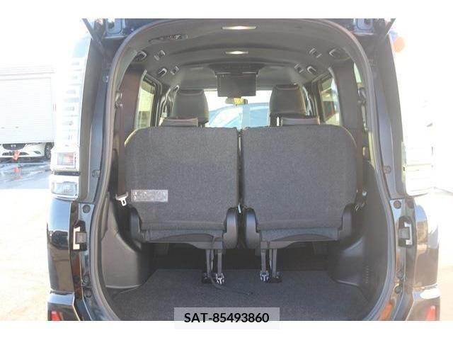 Toyota VOXY 2018-11 223536-16