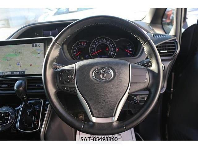 Toyota VOXY 2018-11 223536-14