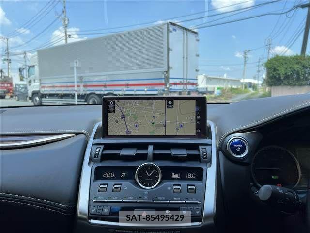 Lexus NX 2018-05 362957-1