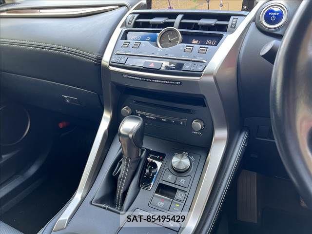 Lexus NX 2018-05 362957-16