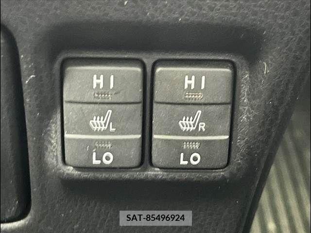 Toyota ESQUIRE 2018-02 331530-3