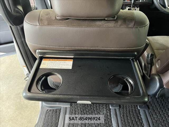 Toyota ESQUIRE 2018-02 331530-29