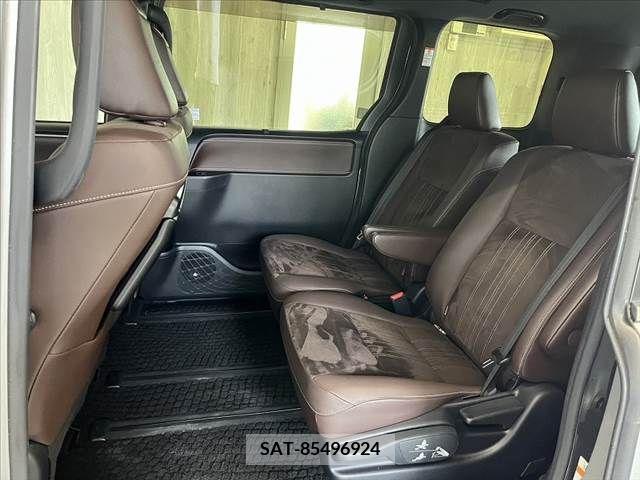 Toyota ESQUIRE 2018-02 331530-22