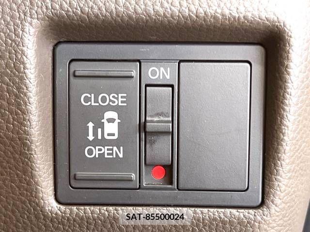 Honda N BOX 2022-11 278450-6