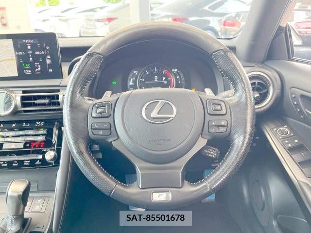 Lexus IS 2021-05 275748-13